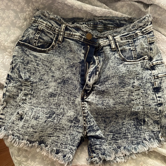 High waisted shorts - Picture 1 of 3